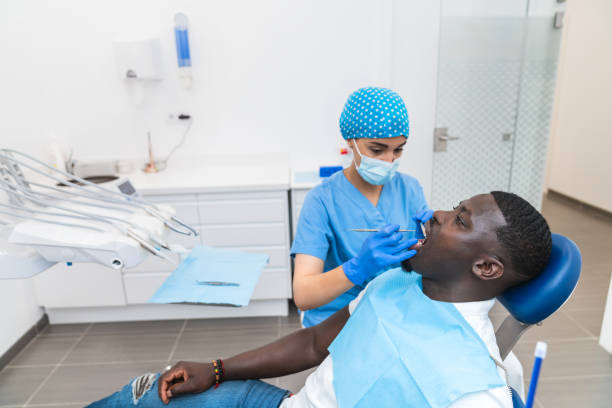 Best Emergency Broken Tooth Repair in Holcom, KS
